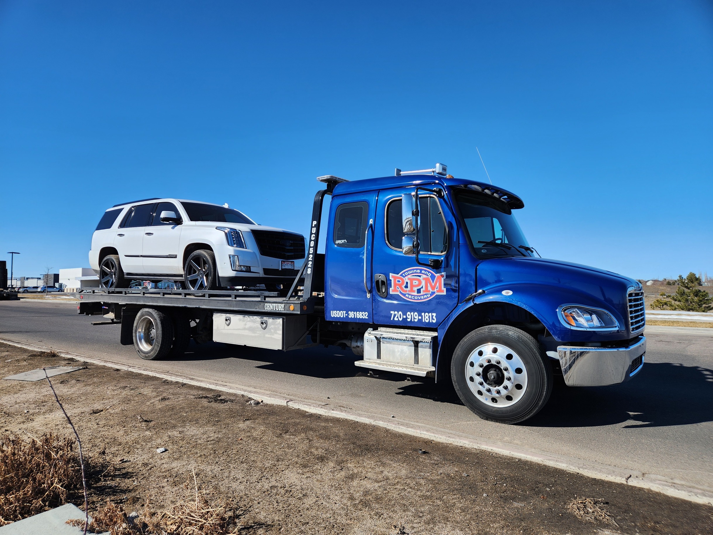 this image shows towing services in Aurora, CO